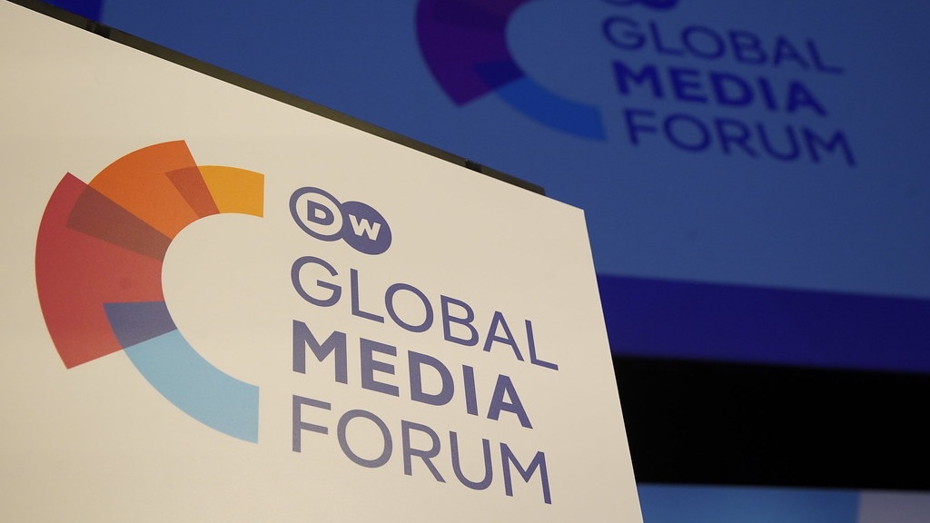 Breaking barriers, building bridges. Il futuro del giornalismo discusso al Global Media Forum di Bonn